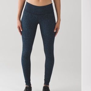 Lululemon Wunder Under Pant III in Shatter Weave Desert Teal Alberta Lake.